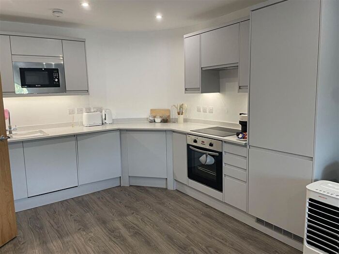 1 Bedroom Flat To Rent In Flat, , Centenary House, North Street Leeds, LS2