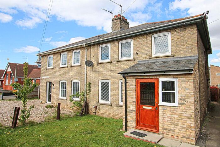 3 Bedroom Semi-detached House For Sale In Exning Road, Newmarket, Suffolk, CB8