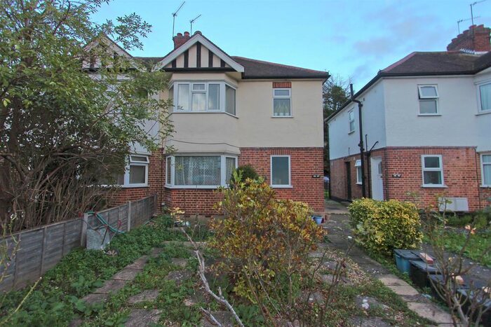 1 Bedroom Flat To Rent In Onslow Gardens, London, E18