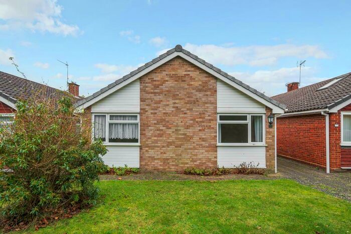 3 Bedroom Detached Bungalow To Rent In Maidenhead, Berkshire, SL6