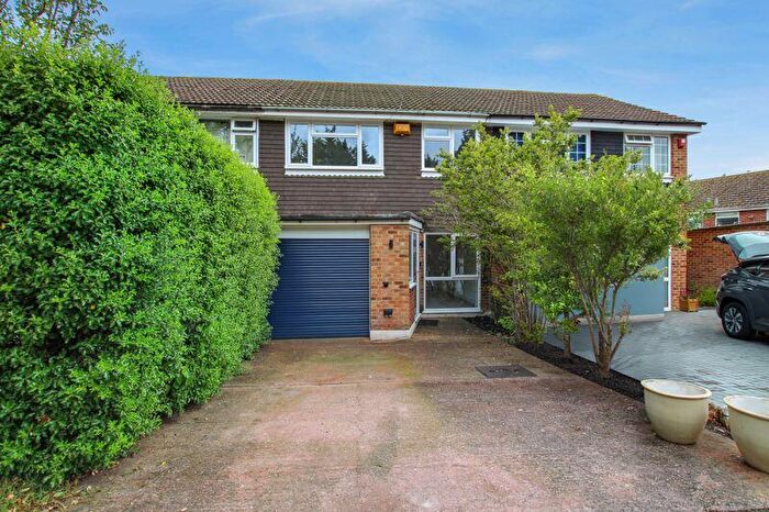 3 Bedroom Terraced House To Rent In Whenman Avenue, Bexley, DA5