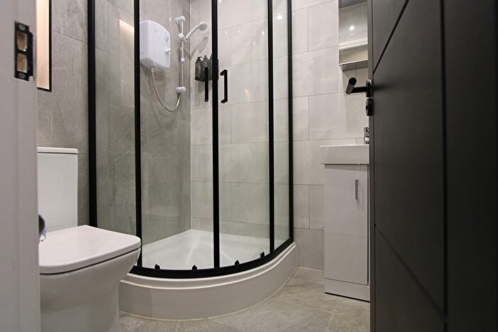 1 Bedroom End Of Terrace House To Rent In Canterbury Road, Croydon, CR0