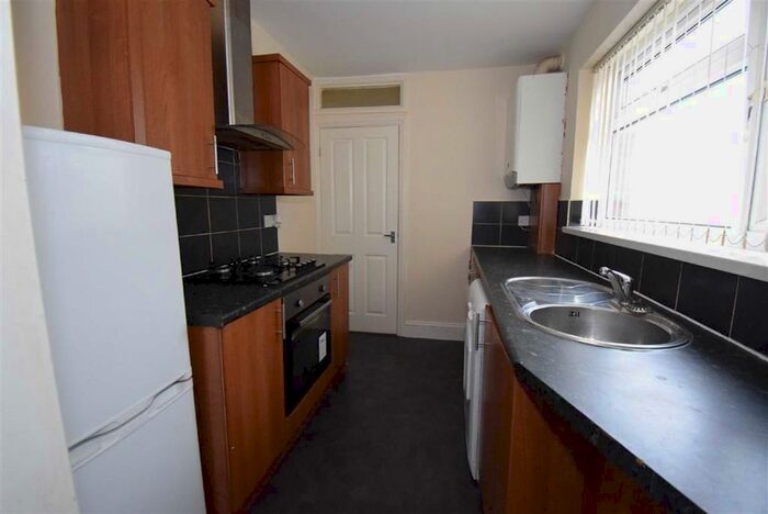 3 Bedroom Flat To Rent In Dean Road, South Shields, NE33
