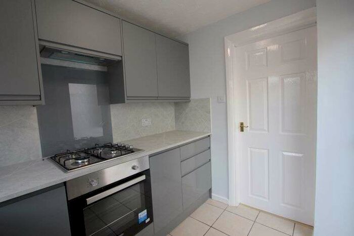 2 Bedroom Property To Rent In Victoria Road, Milton Keynes, MK2