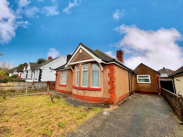 2 Bedroom Bungalow To Rent In Fairfield Close, Cardiff, CF5