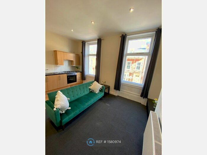 2 Bedroom Flat To Rent In Argyle Square, Sunderland, SR2