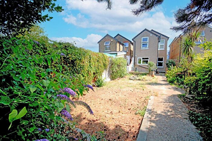 2 Bedroom Detached House For Sale In Princes Road, Ashford, TW15