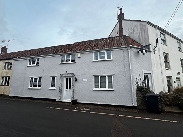 2 Bedroom Flat To Rent In Silver Street, Bristol, BS40