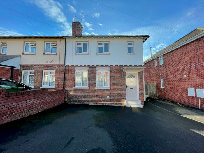 2 Bedroom House To Rent In Poplar Road, Kidderminster, DY11