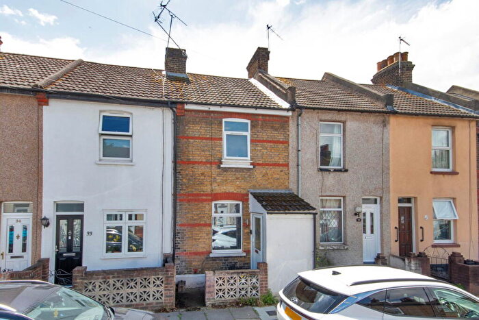 2 Bedroom Terraced House For Sale In Nelson Road, Northfleet, Gravesend, DA11