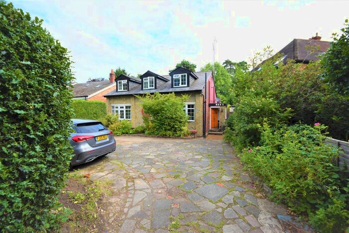 3 Bedroom Flat To Rent In Onslow Crescent, Woking, GU22