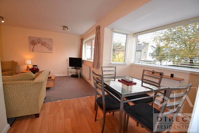 2 Bedroom Maisonette To Rent In East Street, Epsom, KT17