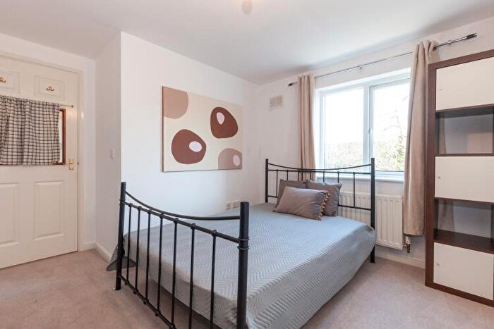 2 Bedroom Apartment To Rent In Linacre Court, Headington, OX3