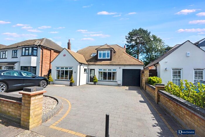 3 Bedroom Detached House For Sale In Great Nelmes Chase, Emerson Park, Hornchurch, RM11