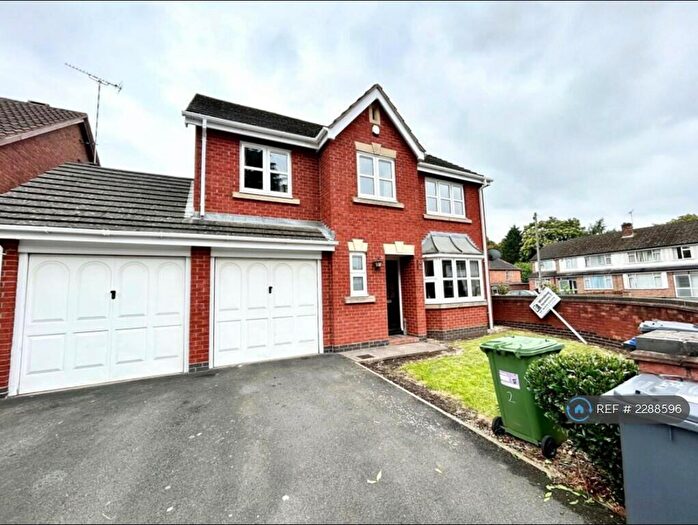 6 Bedroom Semi-Detached House To Rent In Wych Elm Drive, Leamington Spa, CV31