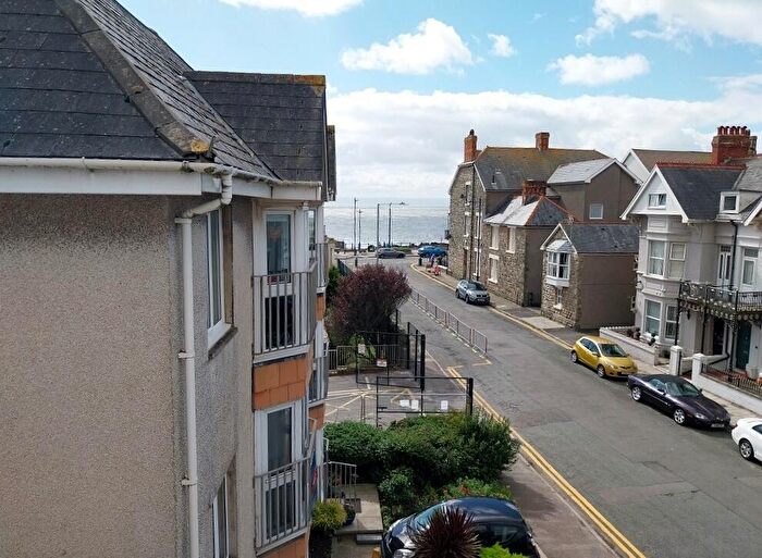 1 Bedroom Flat For Sale In Esplanade Avenue, Porthcawl, Bridgend (County Of), CF36