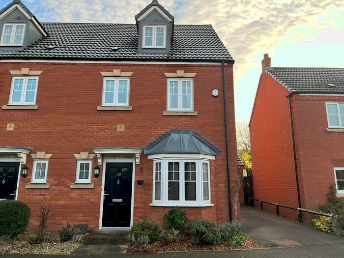 4 Bedroom Semi-Detached House To Rent In Kipling Drive, Melton Mowbray, LE13
