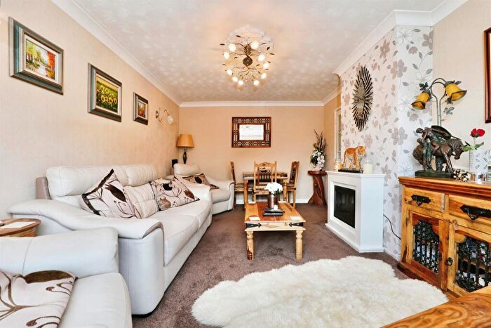 2 Bedroom Detached Bungalow For Sale In Forest Rise, Warsop, Mansfield, NG20