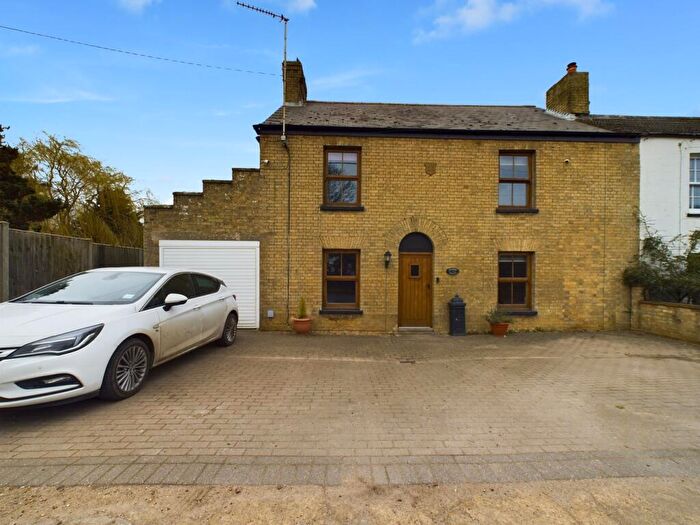 4 Bedroom Semi Detached House For Sale In Downham Road, Fincham, King's Lynn, PE33