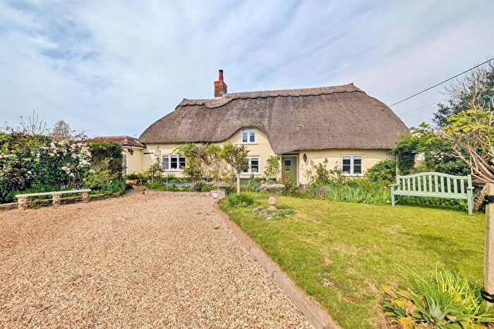 2 Bedroom Detached House For Sale In Winterborne Kingston, DT11