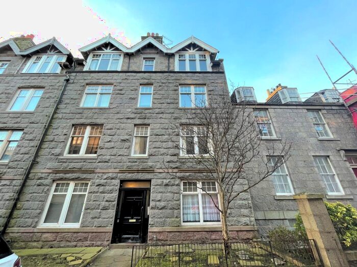1 Bedroom Flat To Rent In Dee Place, The City Centre, Aberdeen, AB11