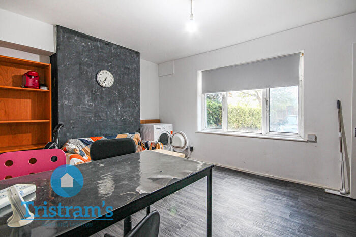 2 Bedroom Semi-Detached House To Rent In Wollaton Road, Nottingham, NG8