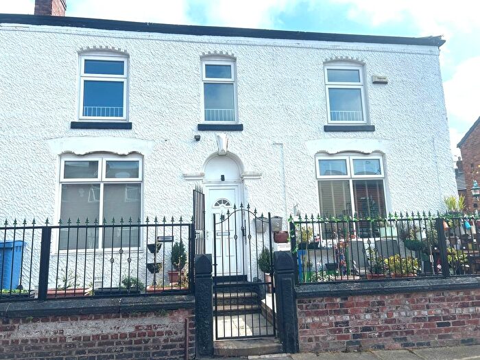 2 Bedroom Semi Detached House For Sale In Hodge Road, Worsley, M28