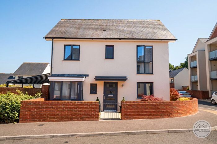 3 Bedroom Detached House For Sale In Cobley Court, Pinhoe, Exeter, EX4