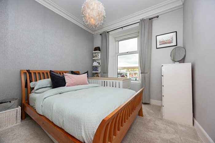 1 Bedroom Flat For Sale In Clarkston Road, Muirend, G44
