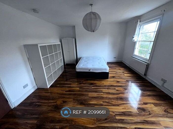 6 Bedroom Semi-Detached House To Rent In Grosvenor Terrace, Camberwell, Elephant &amp; Castle, Brixton, Peckham, SE5