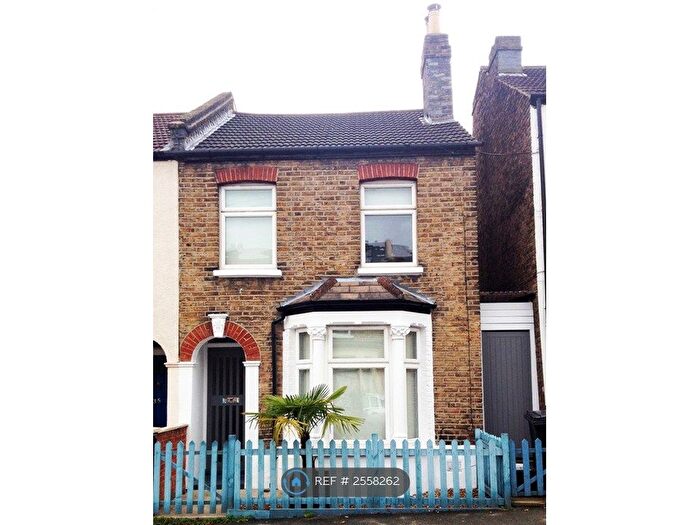 3 Bedroom End Of Terrace House To Rent In Larkbere Road, London, SE26