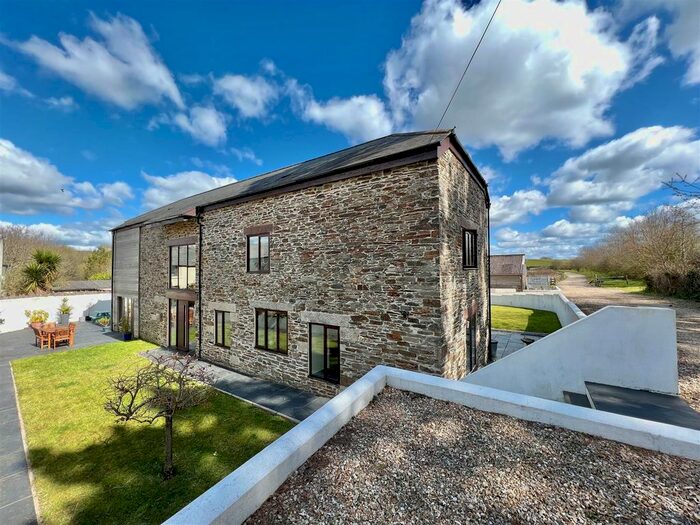 5 Bedroom Barn Conversion For Sale In Horningtops, Liskeard, PL14