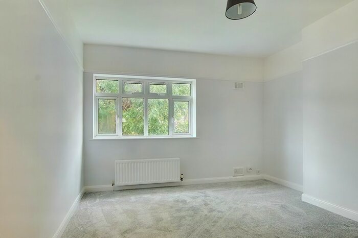 2 Bedroom Flat To Rent In Park Court (), West Dulwich, SE21