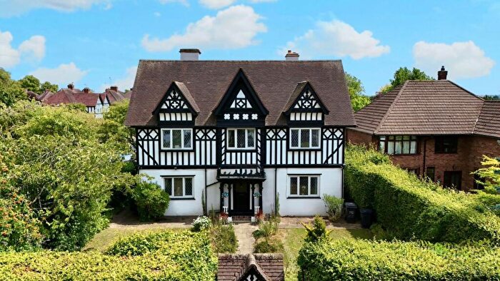 4 Bedroom Detached House For Sale In Kettering Road, Spinney Hill, Northampton, NN3