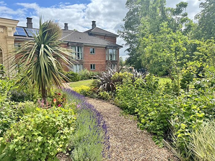 1 Bedroom Flat To Rent In Heworth Croft, York, YO31