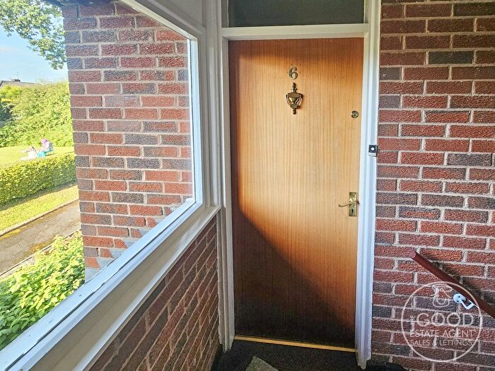 1 Bedroom Flat For Sale In Shelley Court, Cheadle Hulme, SK8