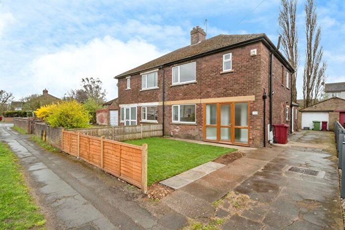 3 Bedroom Semi Detached House For Sale In East Common Lane, Scunthorpe, DN16