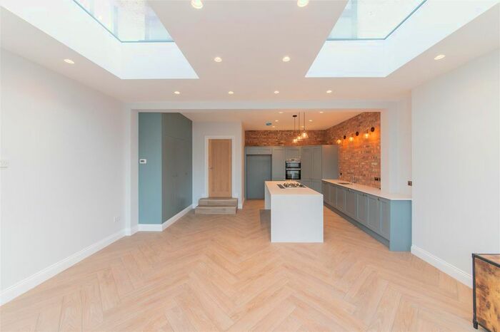 4 Bedroom Semi-Detached House To Rent In Walfield Avenue, London, N20