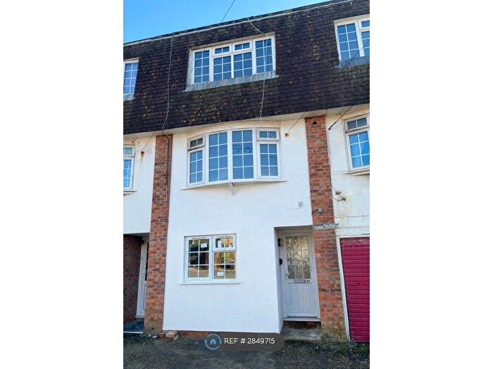 4 Bedroom Terraced House To Rent In Chichester Road, Seaford, BN25