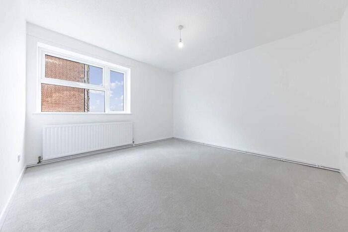 2 Bedroom Apartment For Sale In The Driftway, Sheringham, NR26