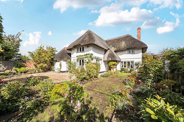 4 Bedroom Detached House For Sale In Pewsey Road, Rushall, Pewsey, SN9