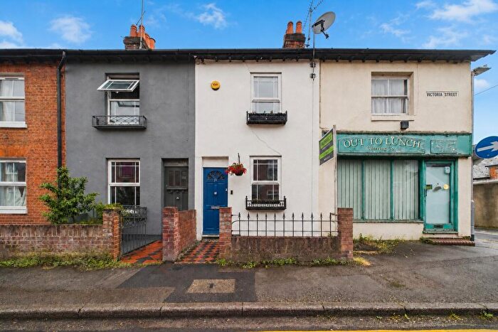 2 Bedroom Terraced House For Sale In Victoria Street, Reading, Berkshire, RG1