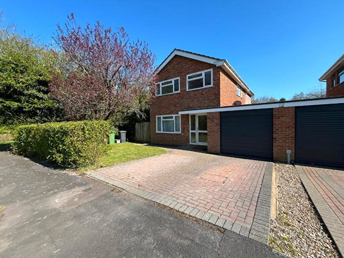 4 Bedroom Detached House To Rent In Veronica Close, Basingstoke, Hampshire, RG22
