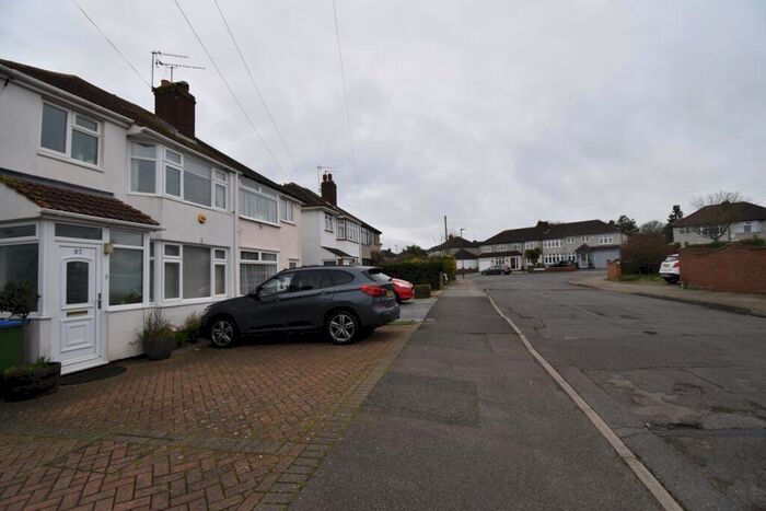 1 Bedroom Semi-Detached House To Rent In Porthkerry Avenue Welling, DA16