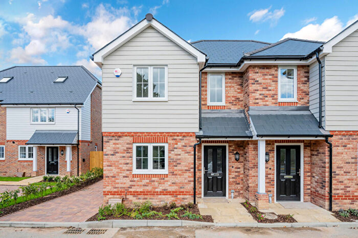 2 Bedroom Semi-Detached House To Rent In Willow Place, RH6