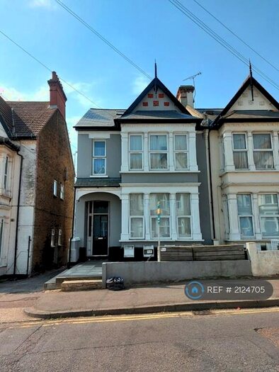 1 Bedroom Flat To Rent In York Road, South-End-On Sea, SS1