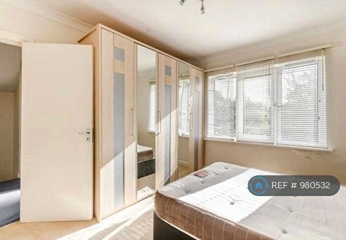 2 Bedroom Maisonette To Rent In Manor Road, Harrow, HA1