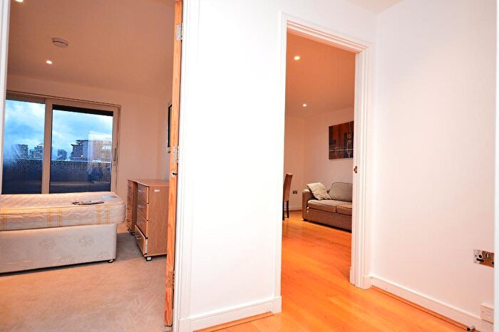 1 Bedroom Flat To Rent In Westgate Apartments, Western Gateway, Royal Victoria, London, E16