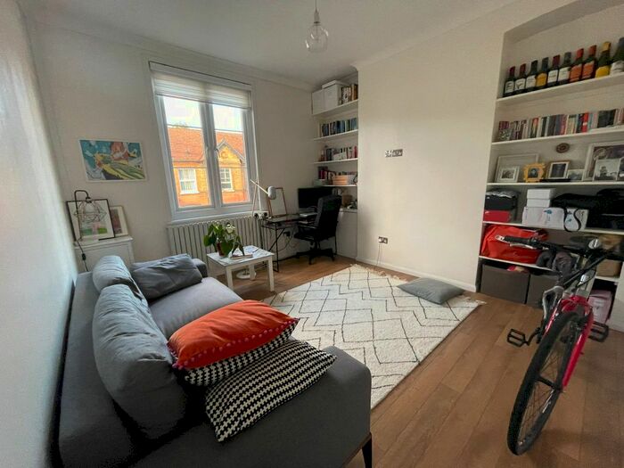 1 Bedroom Maisonette To Rent In Skety Road, Enfield, EN1