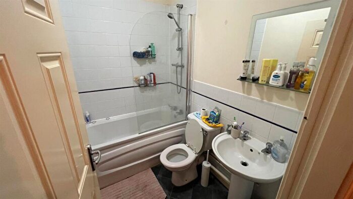 2 Bedroom Duplex To Rent In £pppw, Egerton Road, Manchester, M14